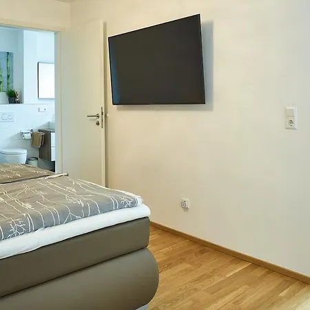110qm Nahe Stuttgart Mit Balkon & Garage * コーンヴェストハイム