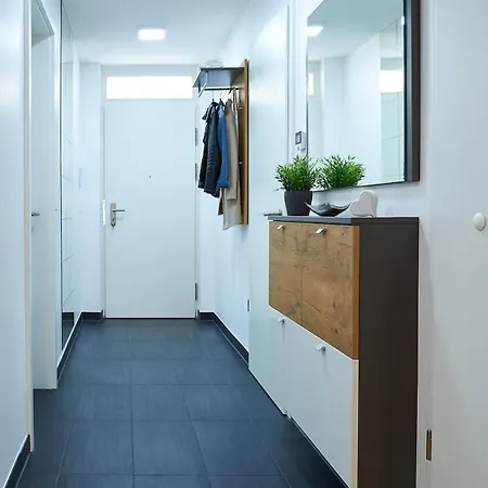 アパート 110qm Nahe Stuttgart Mit Balkon & Garage *
