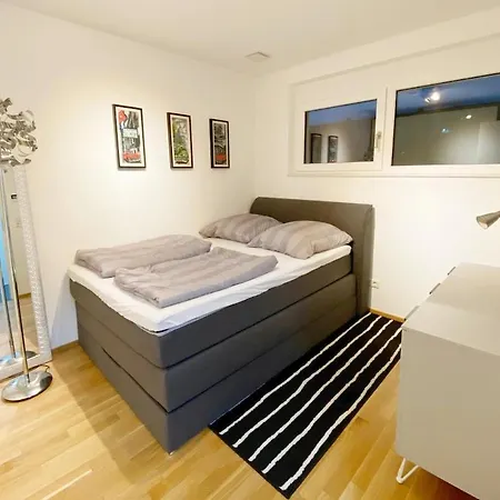 アパート 110qm Nahe Stuttgart Mit Balkon & Garage コーンヴェストハイム