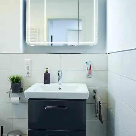 110qm Nahe Stuttgart Mit Balkon & Garage *