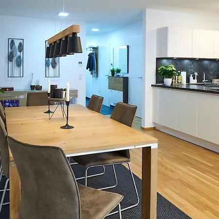110qm Nahe Stuttgart Mit Balkon&garage Apartment *