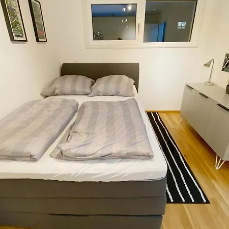 110qm Nahe Stuttgart Mit Balkon & Garage コーンヴェストハイム
